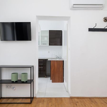 Studio Apartment With Ac - Dluga 65 Krasków Eksteriør bilde