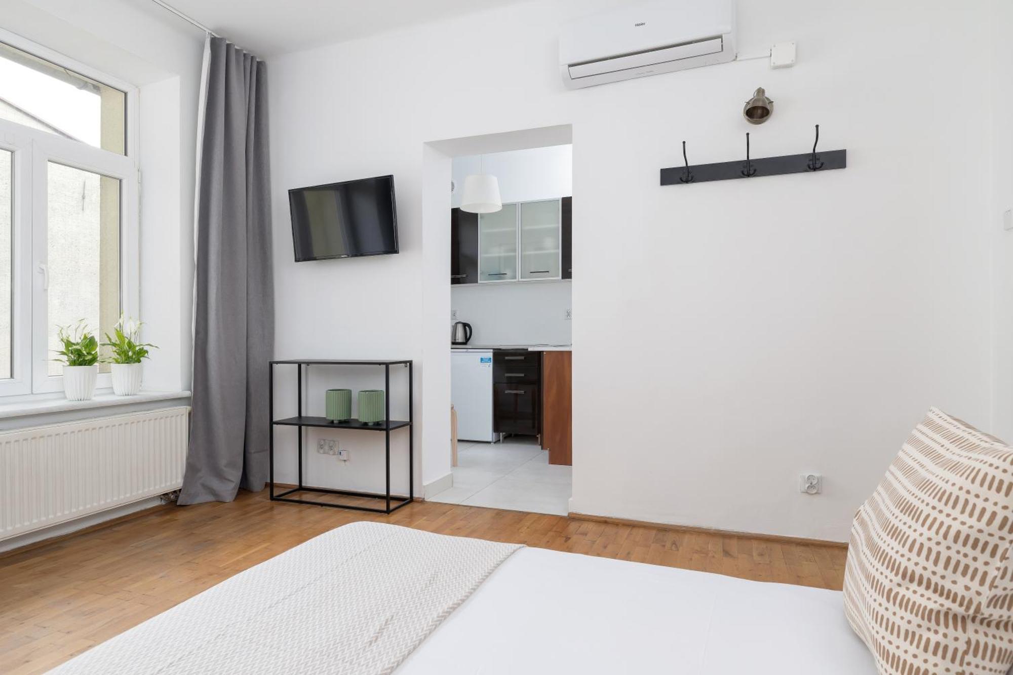 Studio Apartment With Ac - Dluga 65 Krasków Eksteriør bilde